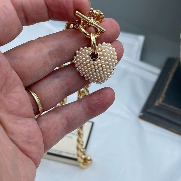 NWT Vera by New York bold chain and faux pearl heart choker - Picture 3 of 8